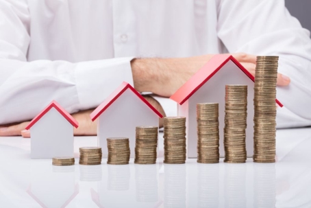 house with change in front