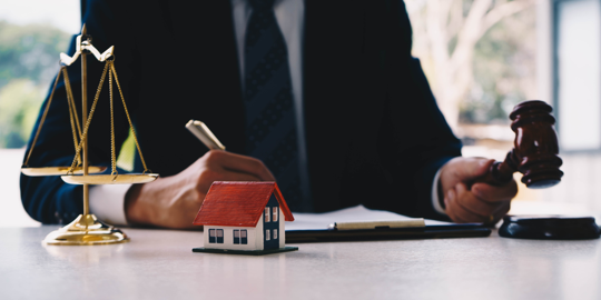 real estate lawyer
